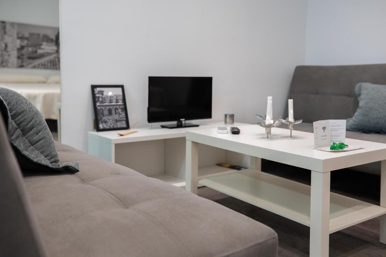 Apartamentos Turisticos Domus Seleqtia Plaza Mayor Caceres Luaran gambar